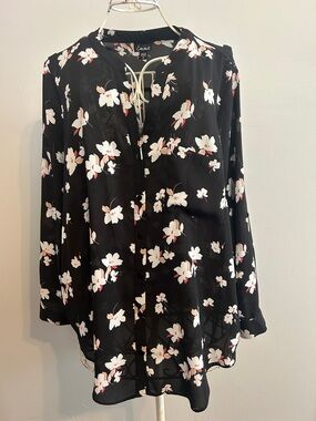 Lush Black Floral V-Neck Button Blouse